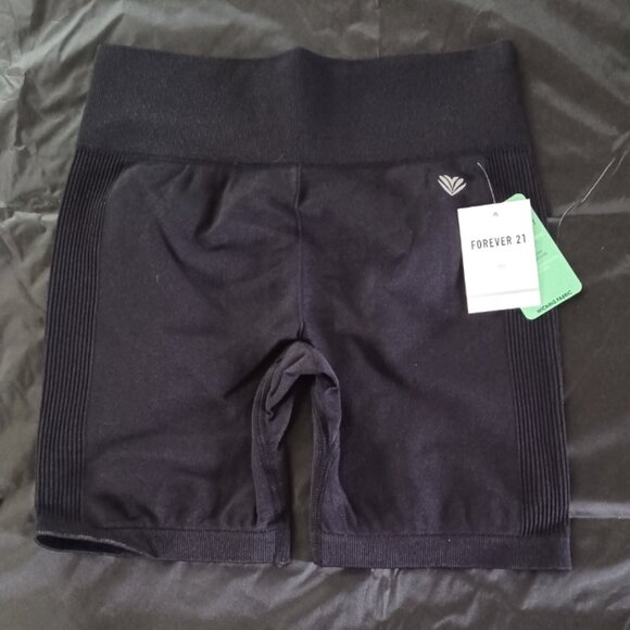 Forever 21 biker shorts - Picture 1 of 3